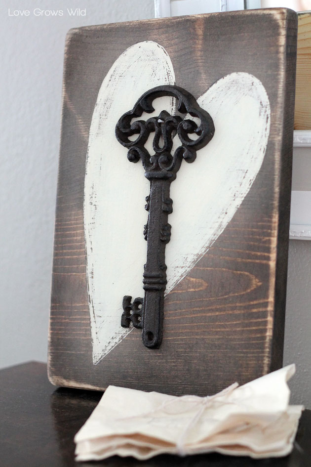 Key to my Heart Rustic Wood Sign - Love Grows Wild