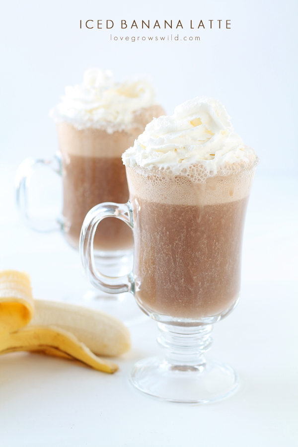 This delicious Iced Banana Latte is the perfect coffee treat! | LoveGrowsWild.com