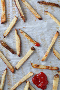 These Oven Baked Steak Fries are thick, crispy, and ready for dipping! Much healthier than fried and SO addicting! | LoveGrowsWild.com