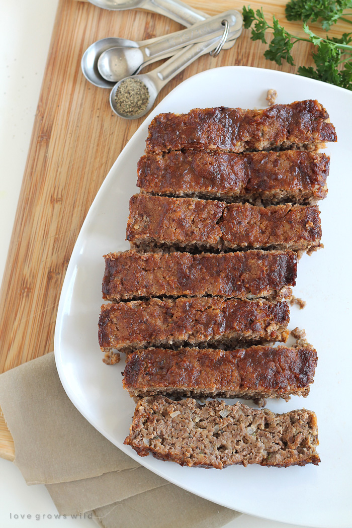 The Best Meatloaf Recipe Ever - Easy & Delicious!