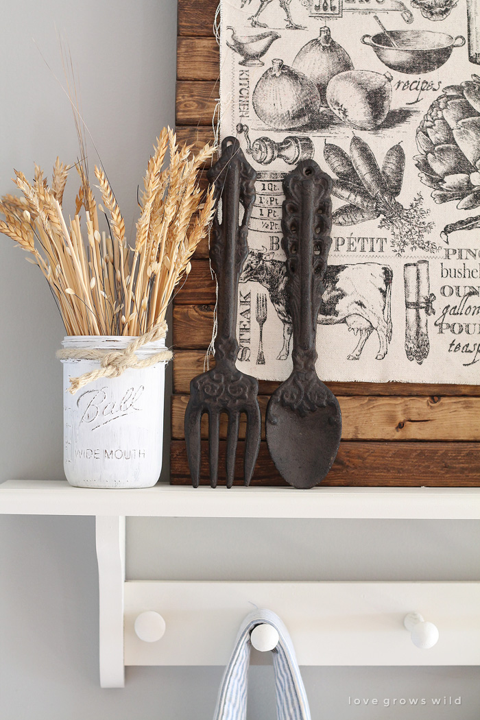 Get inspired for fall decorating with this lovely fall farmhouse kitchen! See more photos at LoveGrowsWild.com