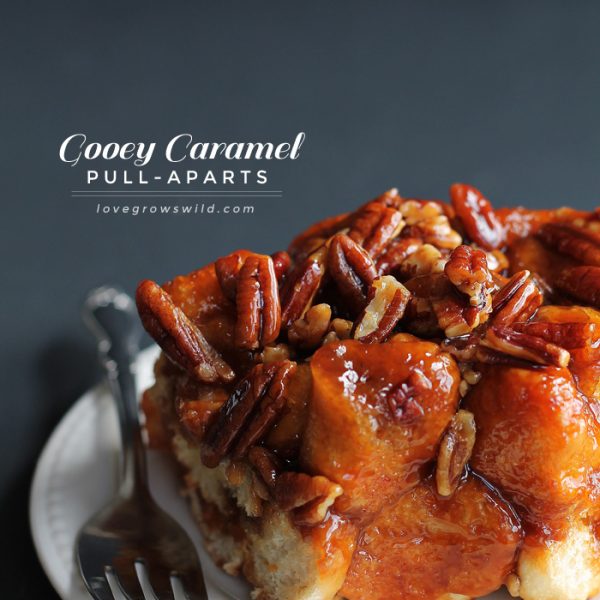 Gooey Caramel Pull-Aparts - only 5 ingredients needed for this delicious, decadent treat! | LoveGrowsWild.com