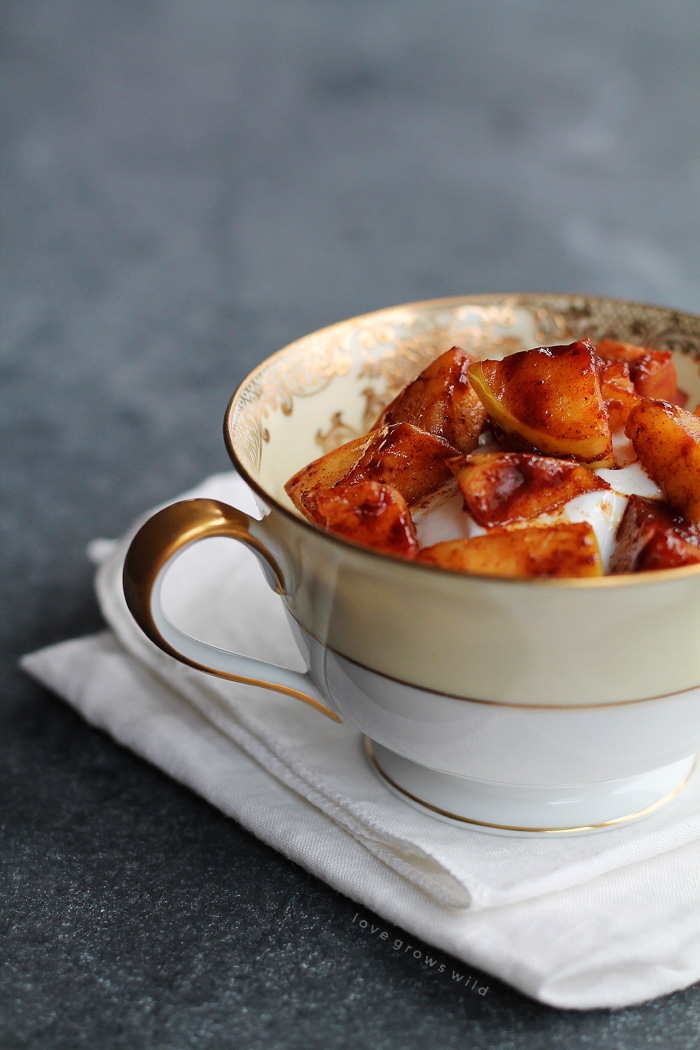 Skinny Fried Apples - a simple clean-eating dessert made in less than 5 minutes with just 5 healthy ingredients. Satisfy that sweet tooth without the guilt! | LoveGrowsWild.com