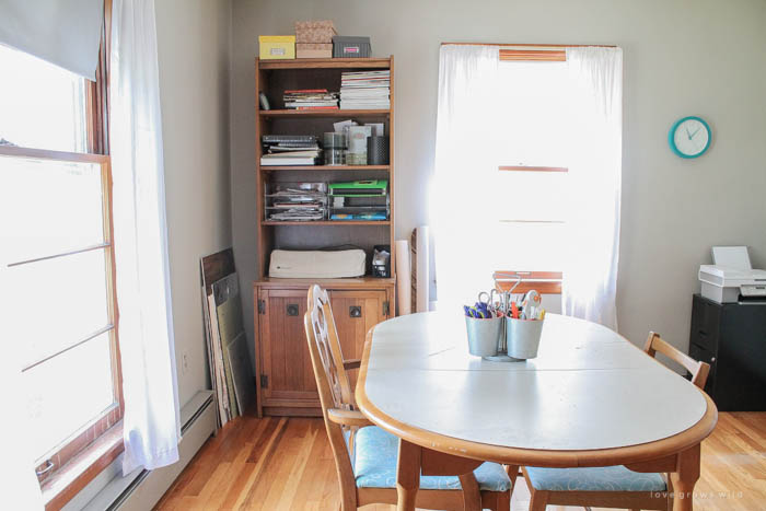 A Mini Office in the Entryway - Love Grows Wild