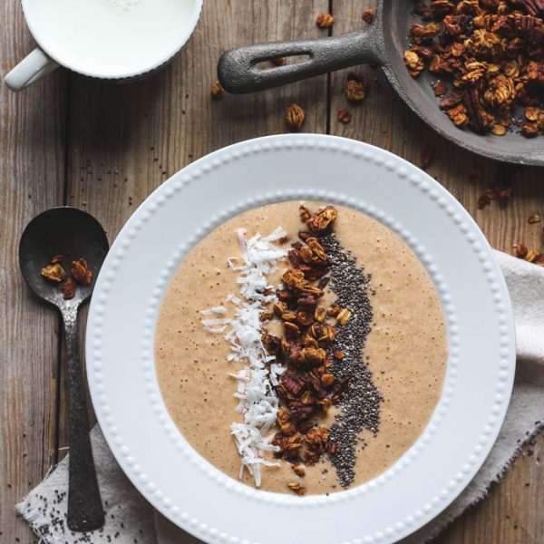 Start your morning with a pumpkin-inspired breakfast bowl topped with homemade pumpkin spice granola! Nutritious and so delicious! | LoveGrowsWild.com