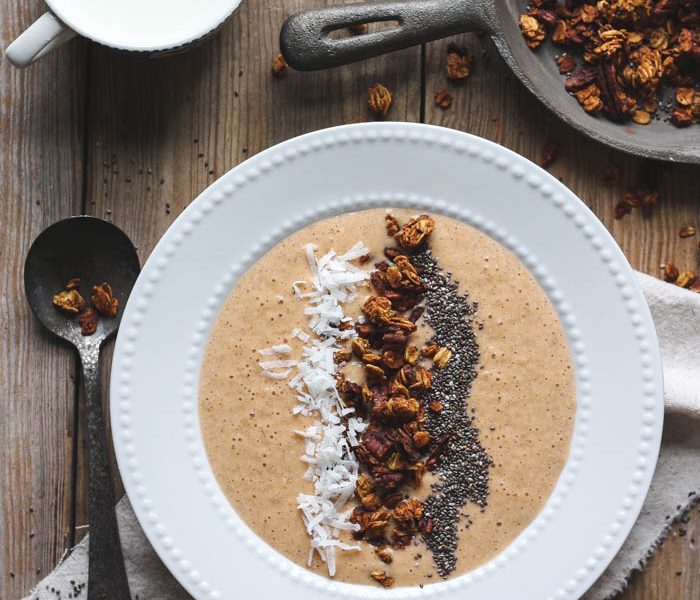 Start your morning with a pumpkin-inspired breakfast bowl topped with homemade pumpkin spice granola! Nutritious and so delicious! | LoveGrowsWild.com