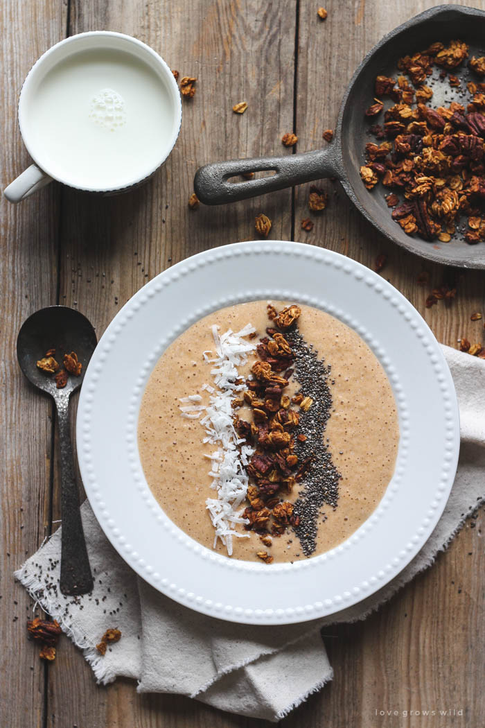 Start your morning with a pumpkin-inspired breakfast bowl topped with homemade pumpkin spice granola! Nutritious and so delicious! | LoveGrowsWild.com