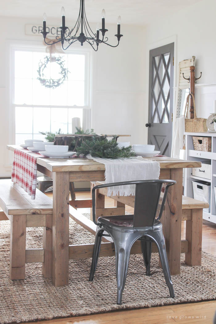 Take a tour of Liz Fourez's Indiana farmhouse all dressed up for the holidays! See more photos at LoveGrowsWild.com