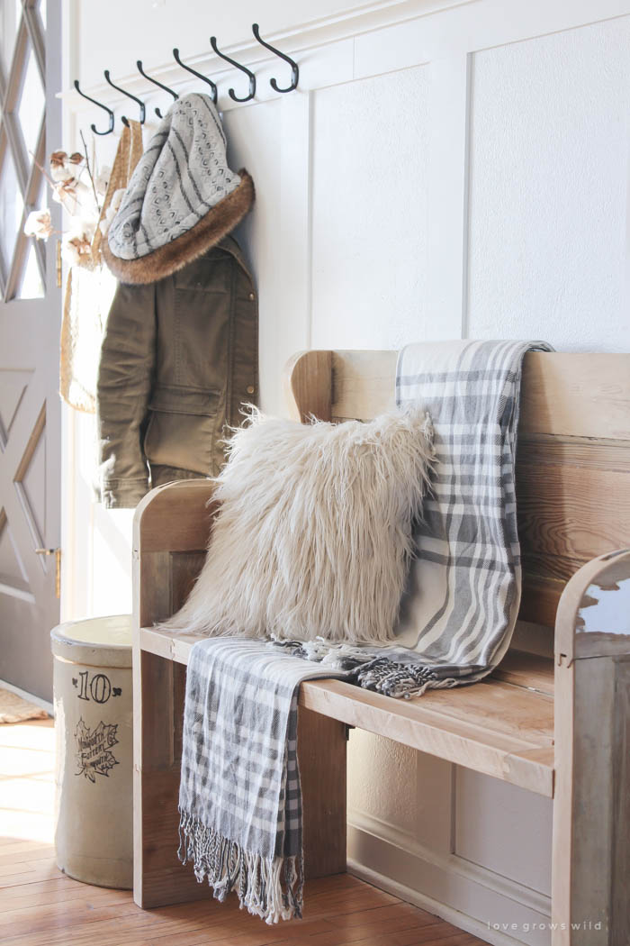 Farmhouse entryway bench with deals coat rack