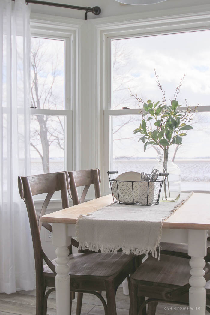 This Indiana farmhouse just got a BIG kitchen makeover! Click to see more photos and sources for this gorgeous space at LoveGrowsWild.com