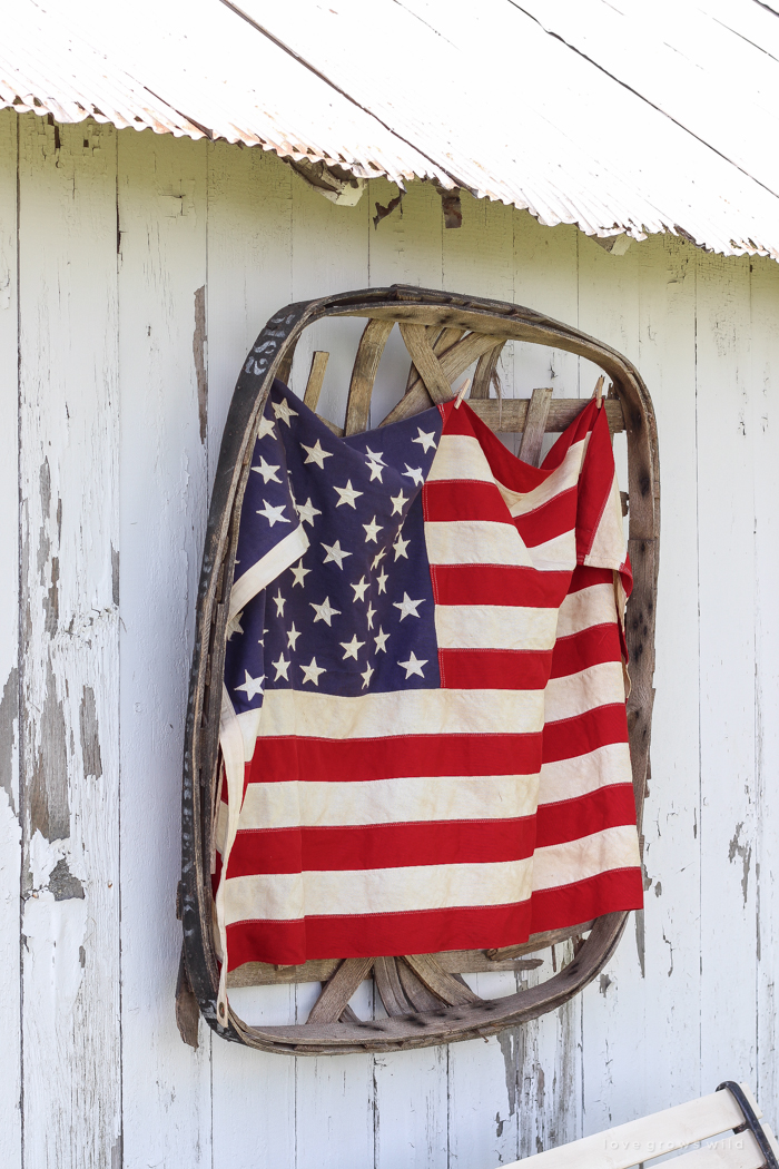 Beautiful patriotic farmhouse decor!