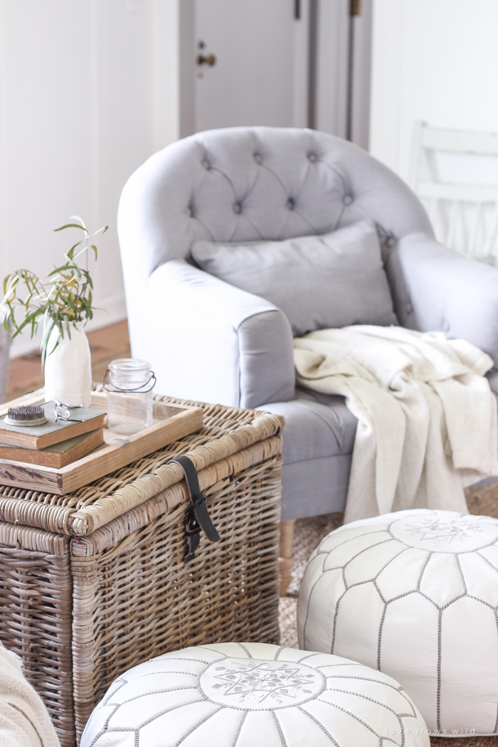 Check out this beautifully decorated farmhouse-style living and dining room!