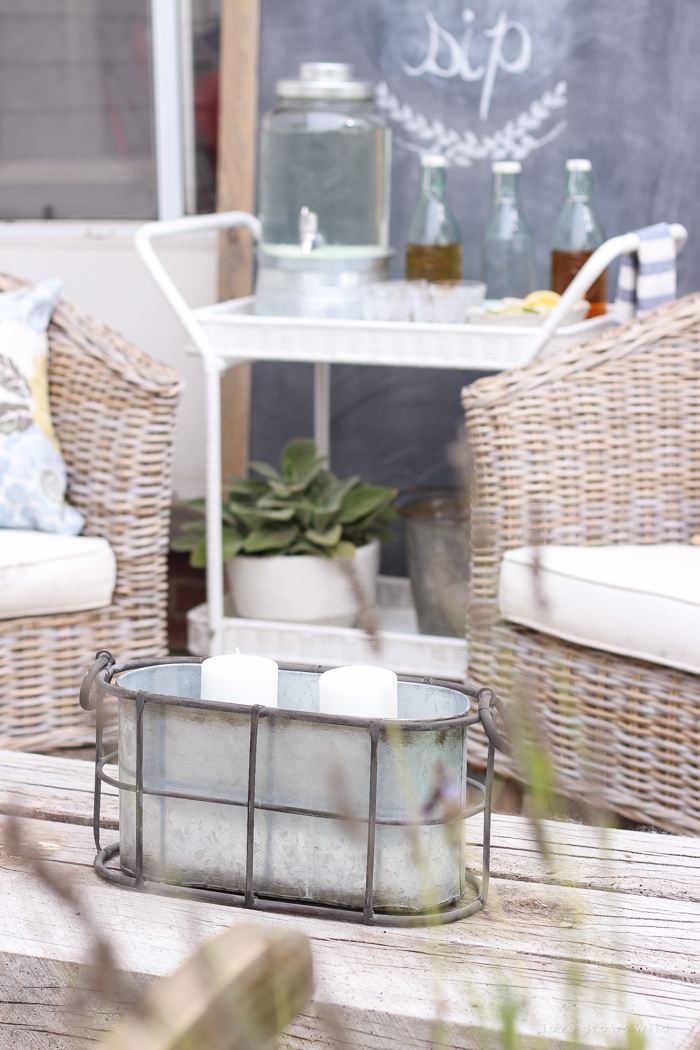 This gorgeous patio is perfect for summer entertaining! Learn how to create a simple, yet stunning outdoor bar cart for your next party!