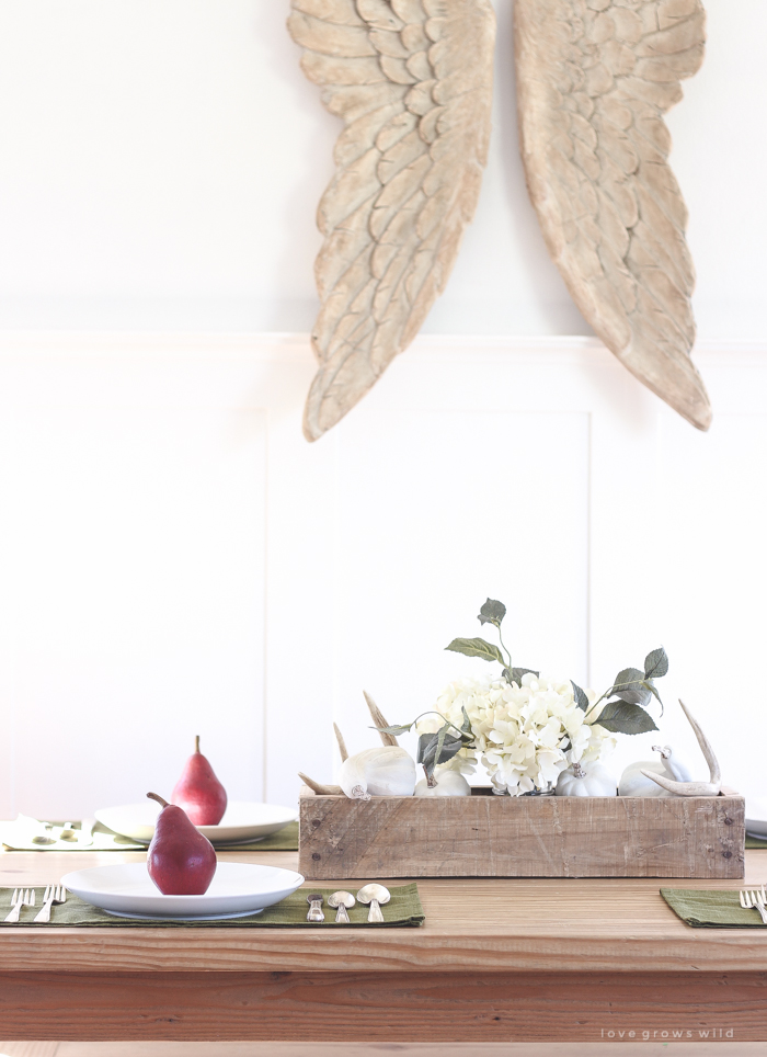 A beautiful farmhouse table setting decorated with simple touches of fall!