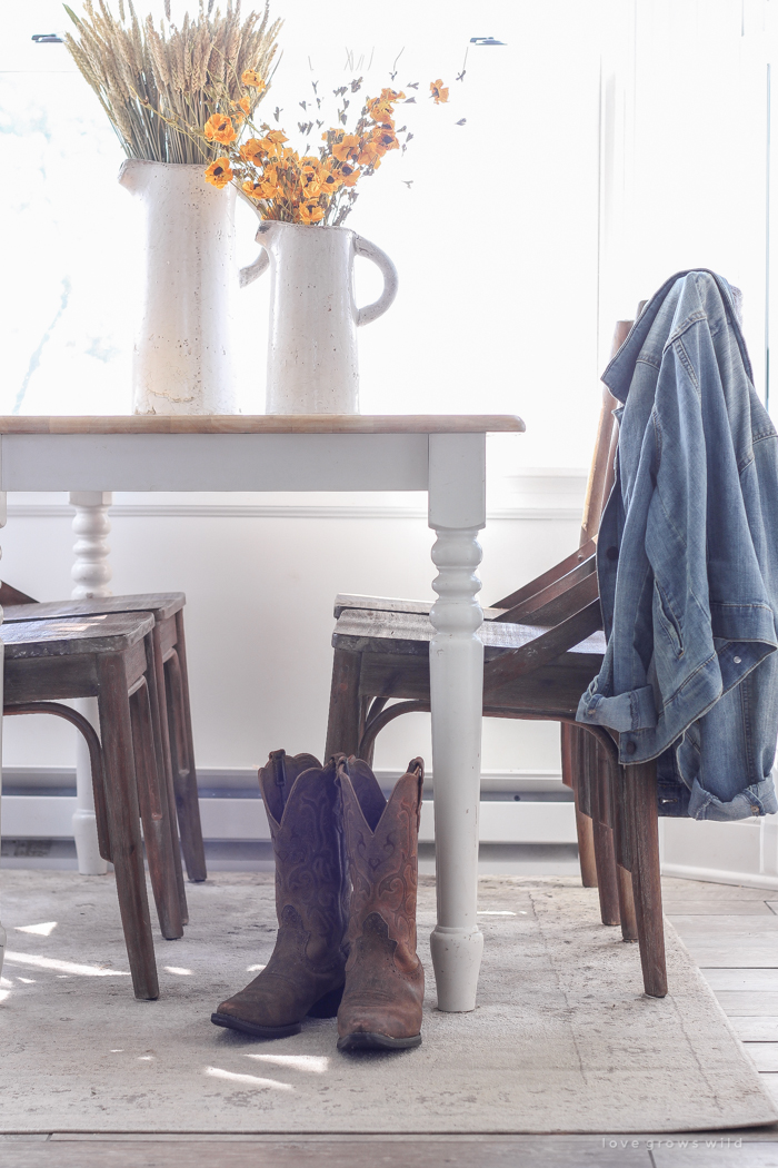 A beautiful farmhouse kitchen decorated with simple touches of fall!