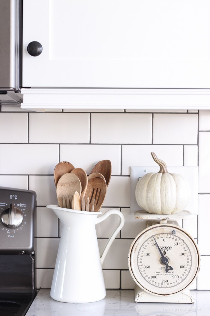 A beautiful farmhouse kitchen decorated with simple touches of fall!