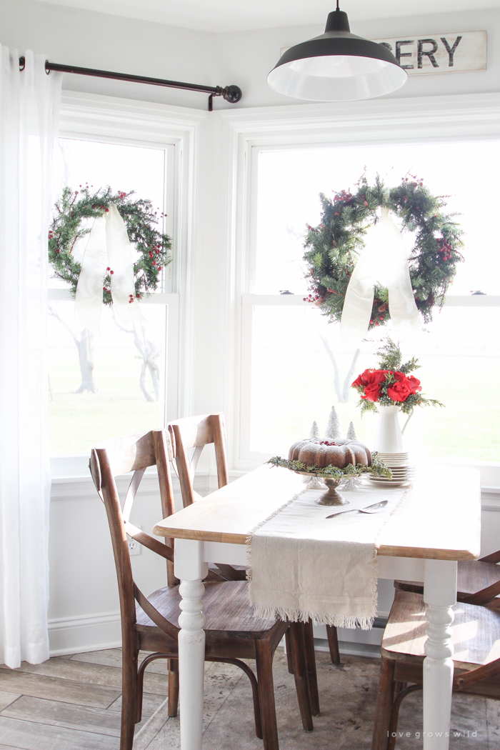 A beautiful farmhouse kitchen decorated for the holidays!
