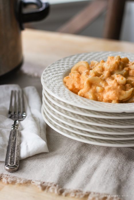 A delicious, creamy macaroni and cheese recipe that is made in a slow cooker! So easy!