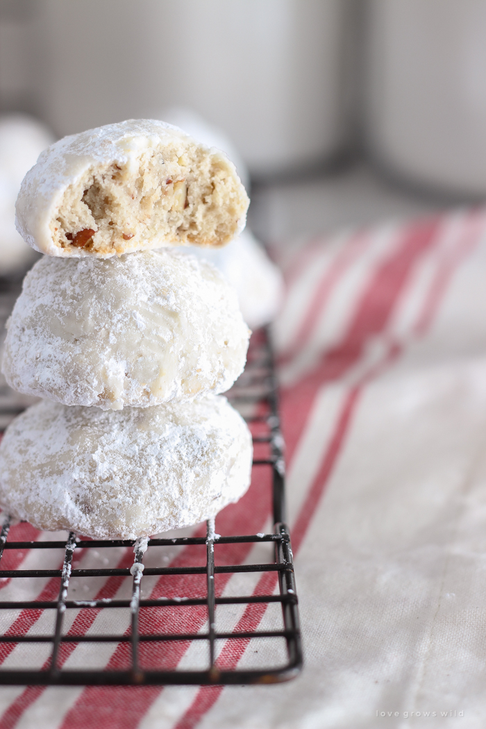 These Snowball Cookies are melt-in-your-mouth delicious and so easy to make!