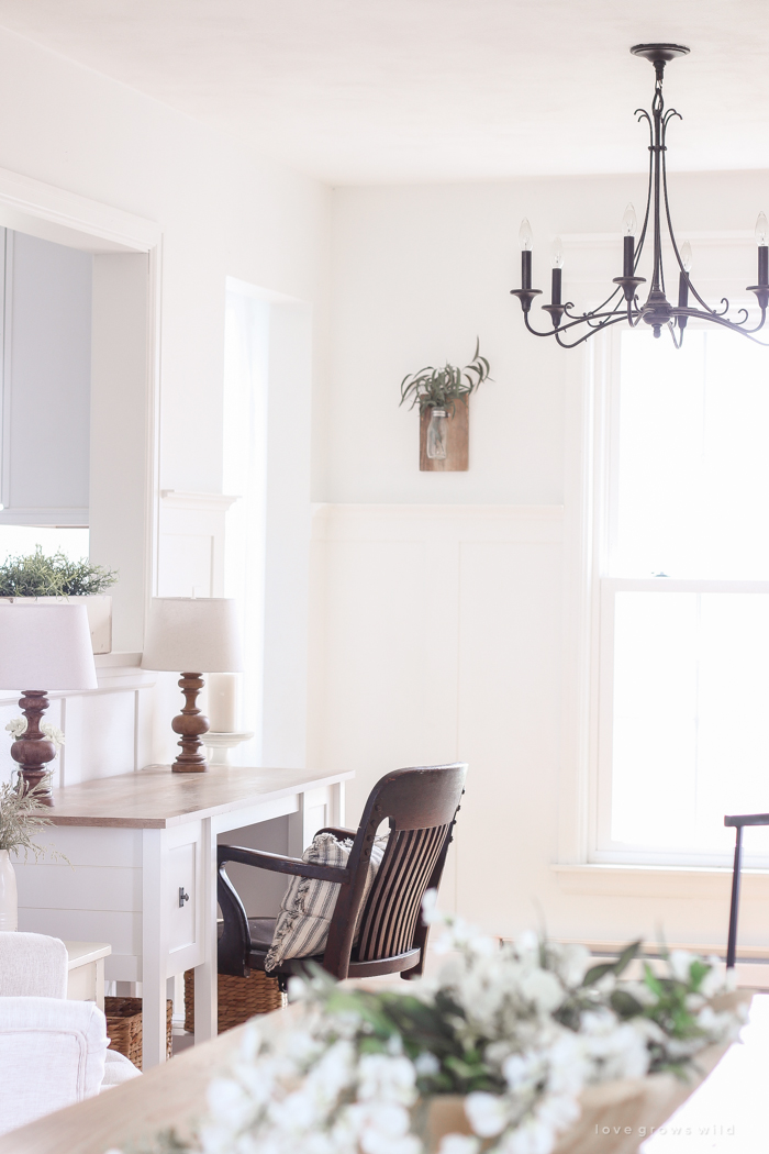 A Mini Office in the Entryway | Making use of small spaces in this beautiful Indiana farmhouse