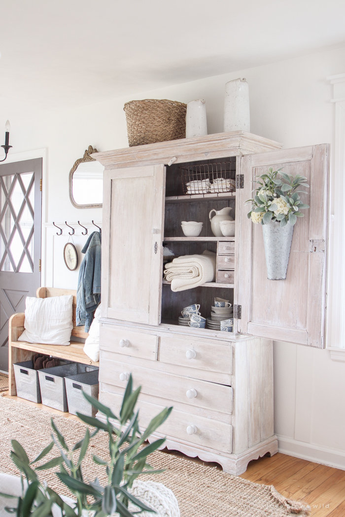 A cozy farmhouse entryway with the perfect balance of function, storage and style. 