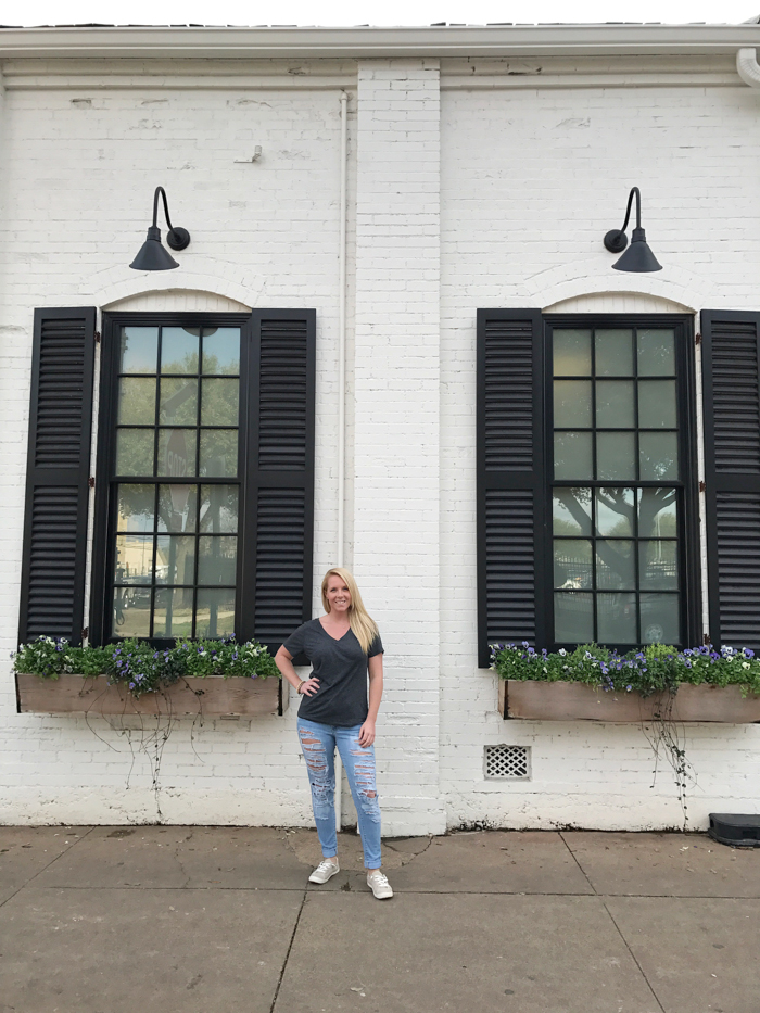 Follow along as I travel to Waco, Texas to meet Chip and Joanna Gaines and learn about the Magnolia Home paint line with KILZ!