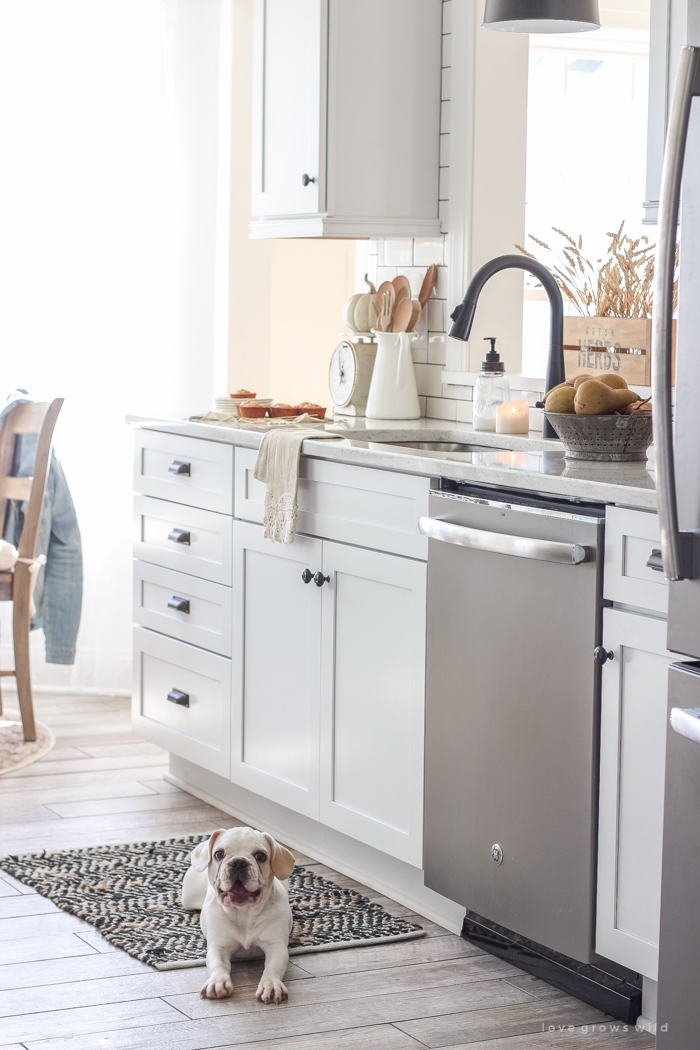 A beautiful farmhouse kitchen decorated with simple, cozy touches of fall!