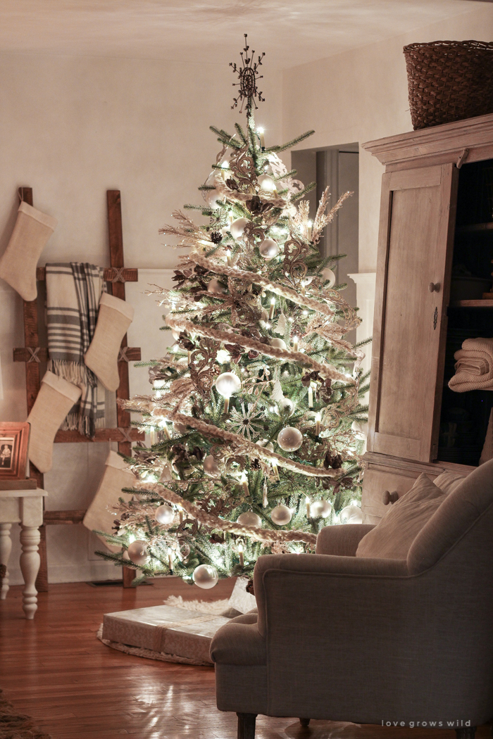 Burlap Garland Christmas Tree - Kelly Elko