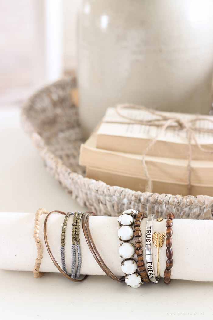 DIY Bracelet/Jewelry Holder! - Do It, Gurl 