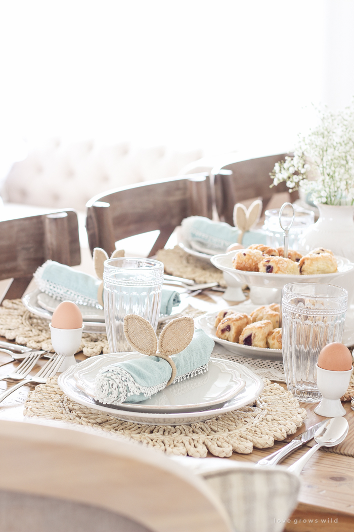 A simple spring tablescape in a beautiful Indiana farmhouse