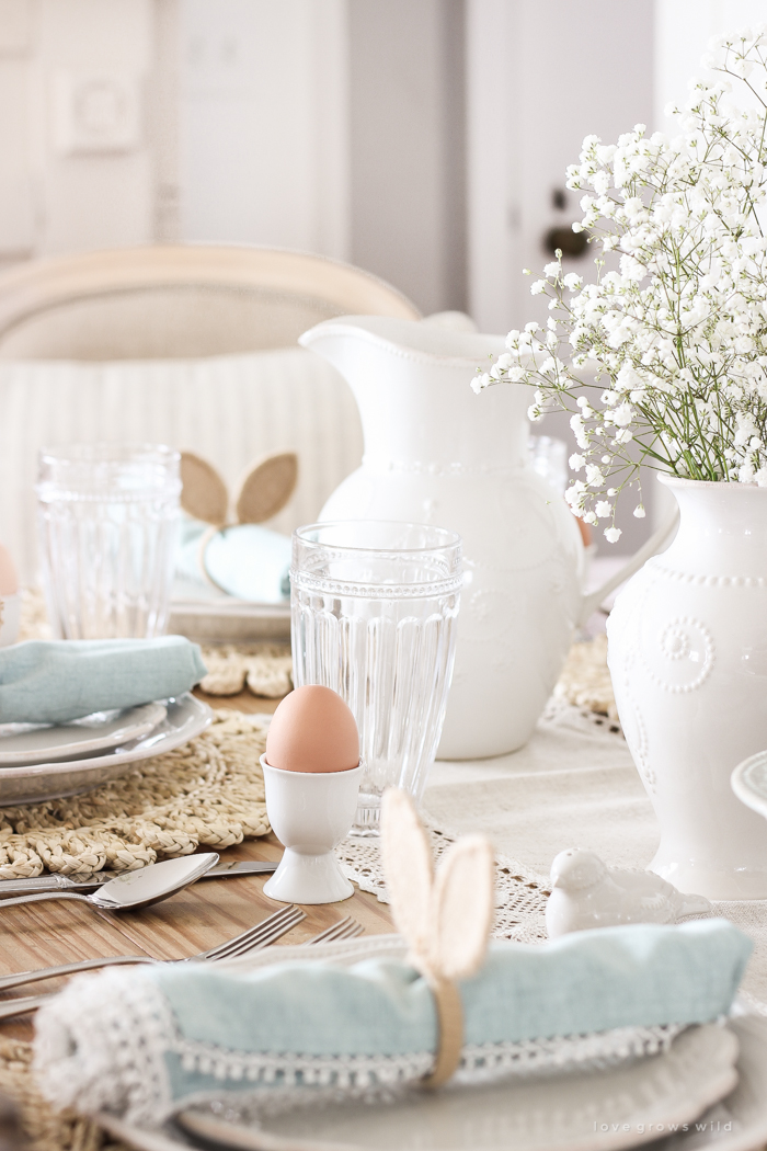 A simple spring tablescape in a beautiful Indiana farmhouse