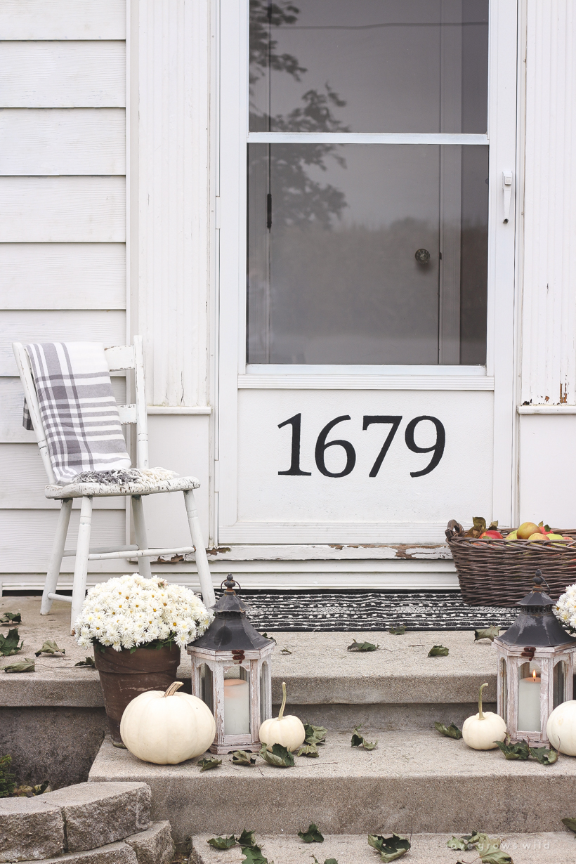 A simple, but sweet fall front porch