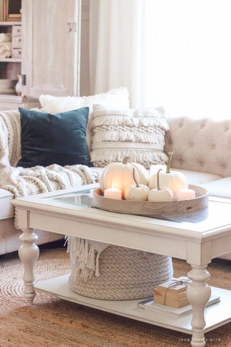 Simple touches of fall in this beautiful neutral living room