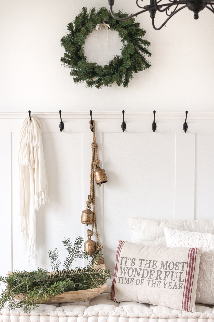 Step inside Indiana home and lifestyle blogger Liz Fourez's charming 1940's farmhouse for simple and inspiring Christmas decorating ideas