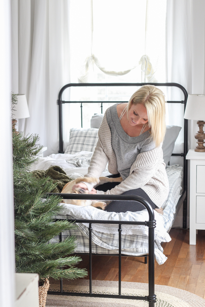 Step inside Indiana home and lifestyle blogger Liz Fourez's charming 1940's farmhouse for simple and inspiring Christmas decorating ideas