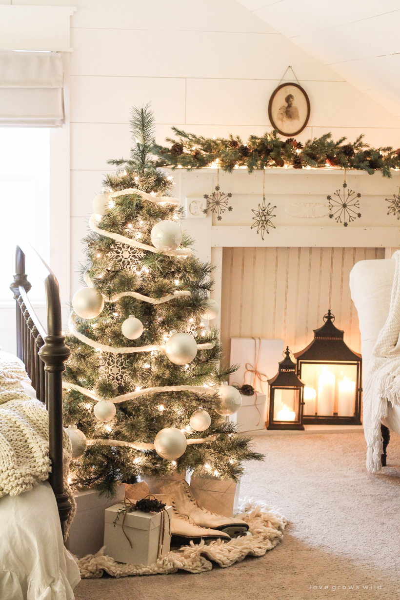 Farmhouse Christmas Tree Ideas - Boxwood Ave.