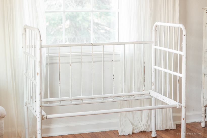 Home and lifestyle blogger Liz Fourez turns a wooden antique crib into an adorable bench with a quilted cushion. 