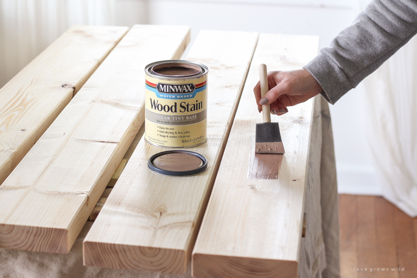 Home and lifestyle blogger Liz Fourez shares the new coffee table she built for her living room with a full tutorial and step-by-step photos. Read this blog post for more details!