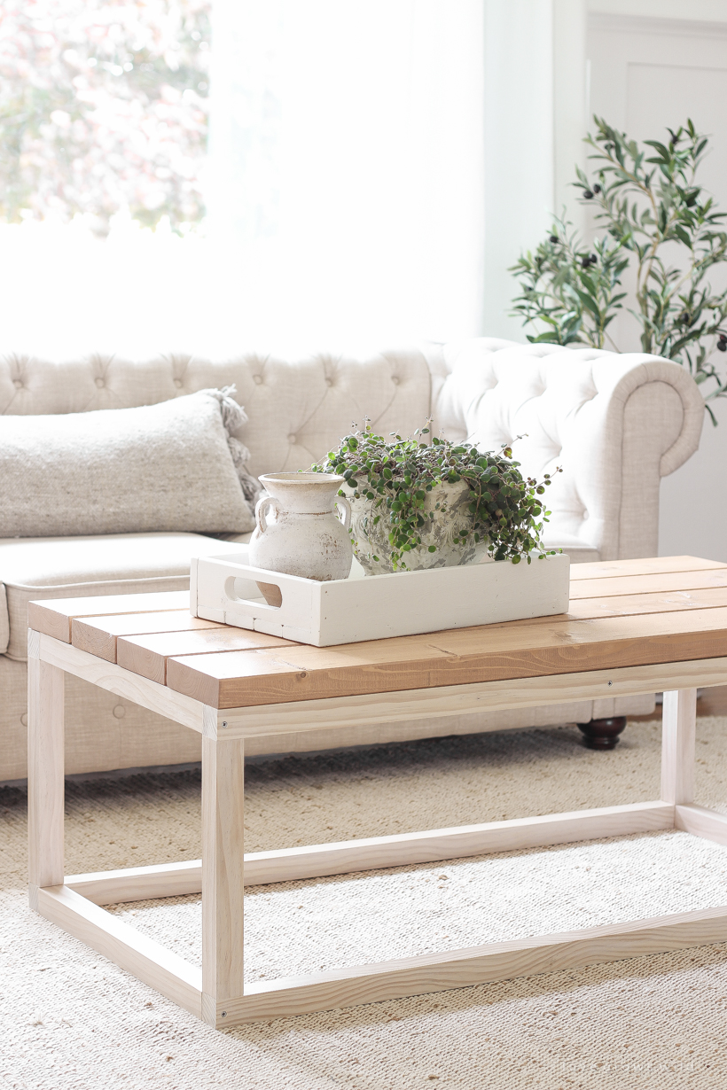 Home and lifestyle blogger Liz Fourez shares the new coffee table she built for her living room with a full tutorial and step-by-step photos. Read this blog post for more details!