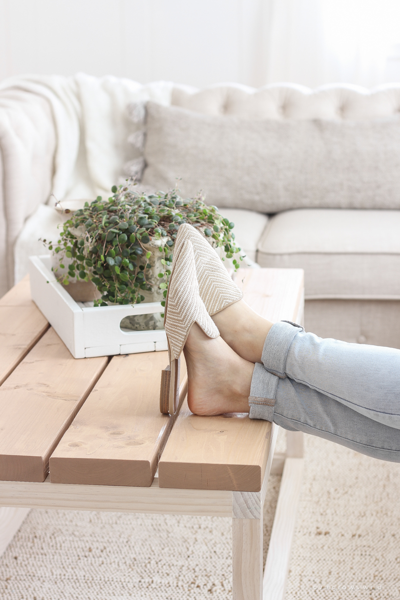 Home and lifestyle blogger Liz Fourez shares the new coffee table she built for her living room with a full tutorial and step-by-step photos. Read this blog post for more details!