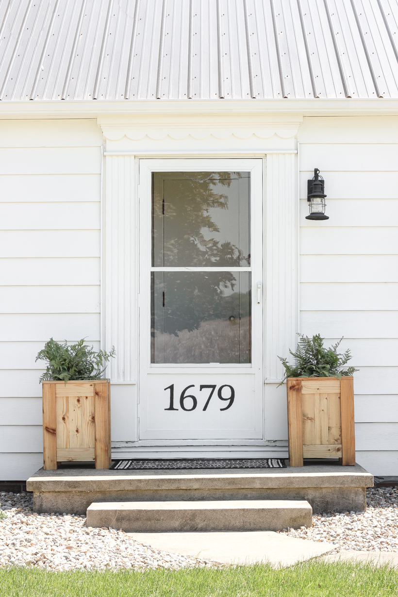 Creating a Simple Entryway in a Small Space - Love Grows Wild