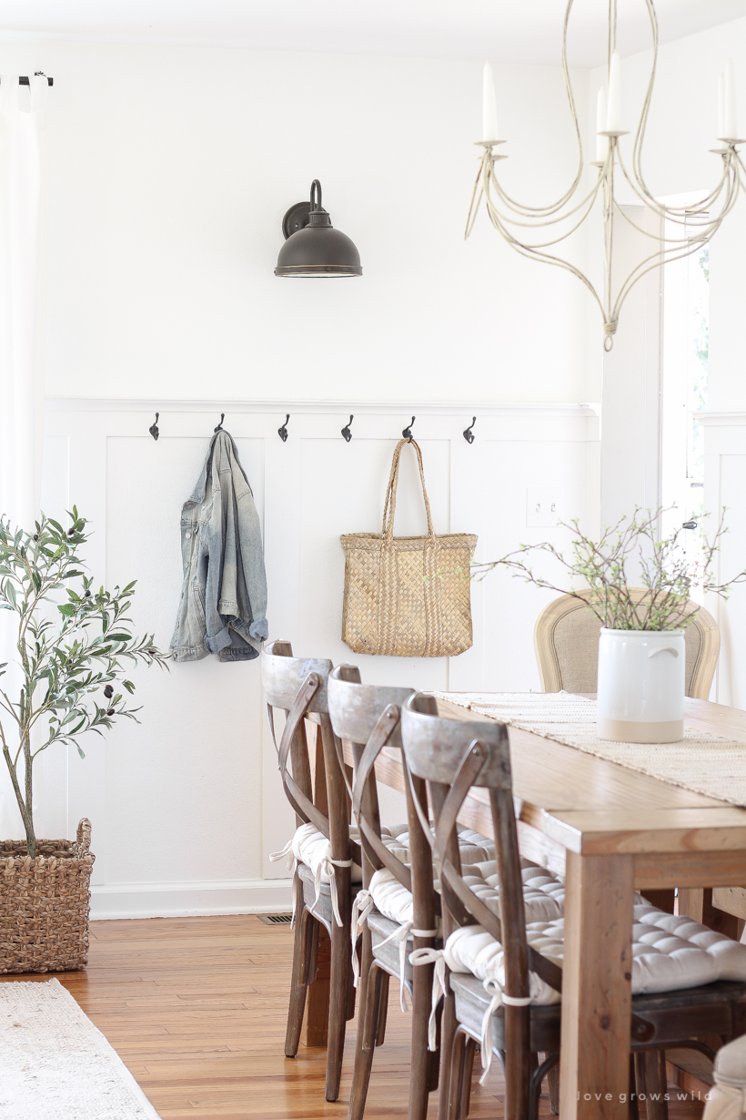 A simple entryway in a small space