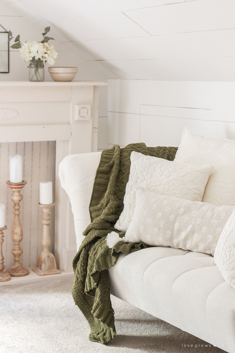 Home and lifestyle blogger Liz Fourez decorates a beautiful farmhouse bedroom for fall