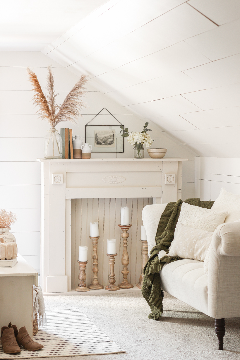 Home and lifestyle blogger Liz Fourez decorates a beautiful farmhouse bedroom for fall