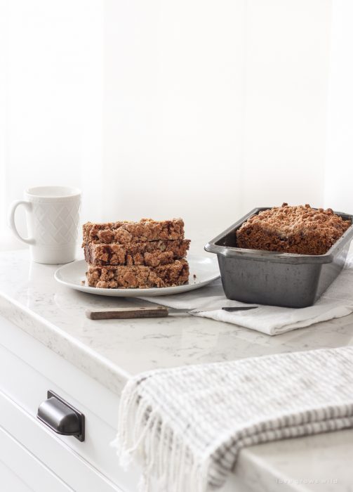 The best pumpkin bread with a crunchy cinnamon streusel topping that bakes up perfectly every time.
