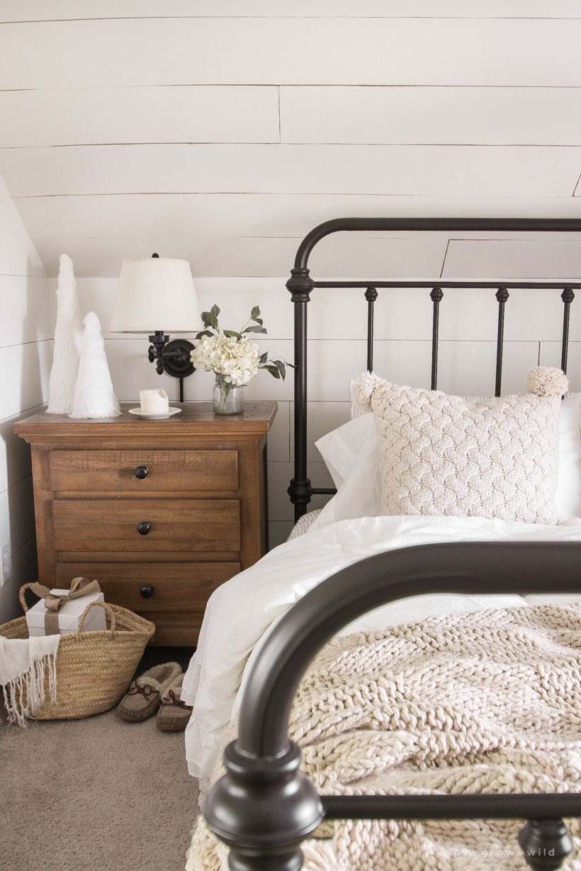 Farmhouse Christmas Bedroom