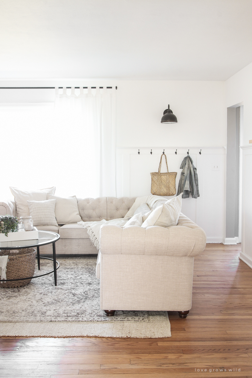 Take a tour of this beautiful newly updated living and dining room in blogger Liz Fourez's Indiana farmhouse.