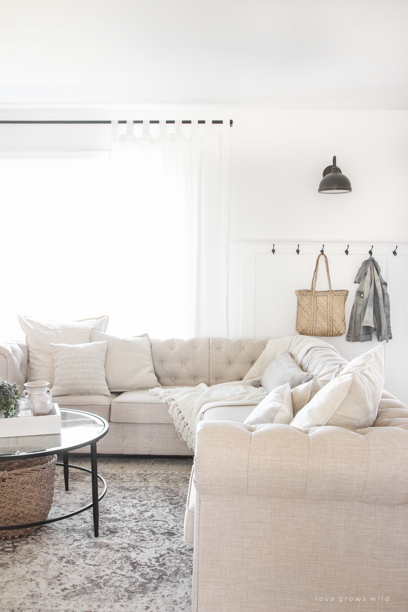 Take a tour of this beautiful newly updated living and dining room in blogger Liz Fourez's Indiana farmhouse.