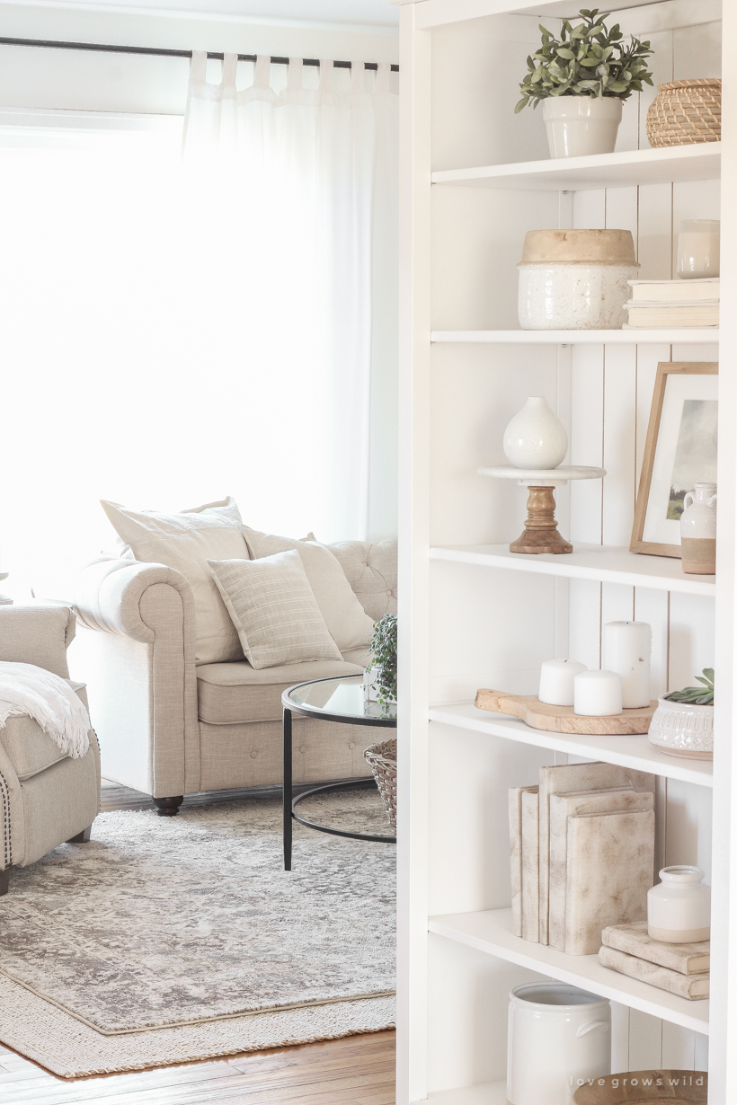 Take a tour of this beautiful newly updated living and dining room in blogger Liz Fourez's Indiana farmhouse.