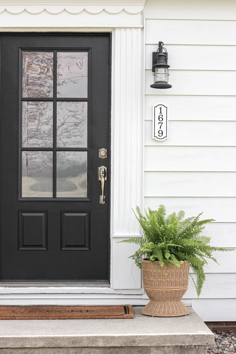 A simple, but stunning front porch makeover from home blogger Liz Fourez of LoveGrowsWild.com